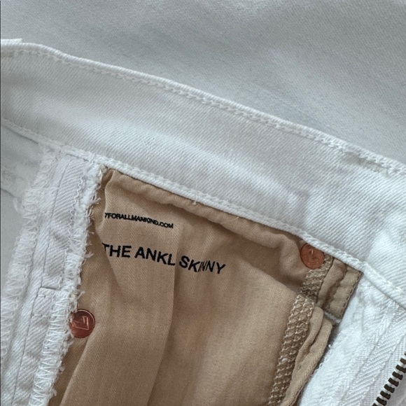 NWOT 7 for all mankind white Jeans with Braided Side Detail - Picture 8 of 8